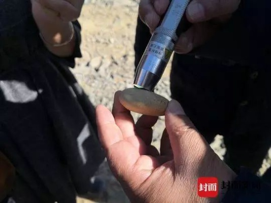 郑州挖玉热潮！男子免费挖掘价值3000元美玉引关注