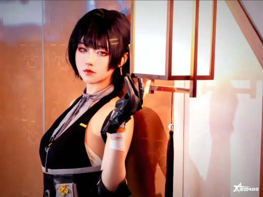 英伦风潮席卷《鸣潮》COS，惊艳全球新潮流