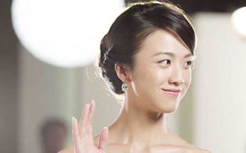 汤唯晒女儿近照引热议,为什么玩家看明星育儿像在玩真人养成游戏? 汤唯晒女儿近照引热议,为什么玩家看明星育儿像在玩真人养成游戏?