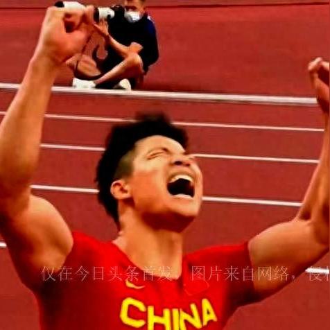 62克纯金奖牌价值揭秘：同事嘲笑之物竟超6万！