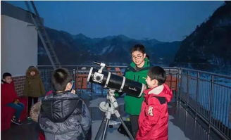 史强汪淼联手破案，揭秘宇宙奥秘新篇章