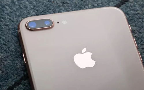 苹果20周年iPhone新突破：直曲双面玻璃，视觉盛宴再升级