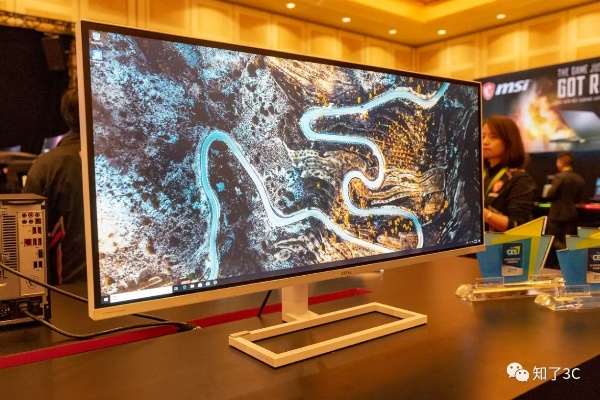 微星AI显示屏功能引热议，揭秘科技新价值