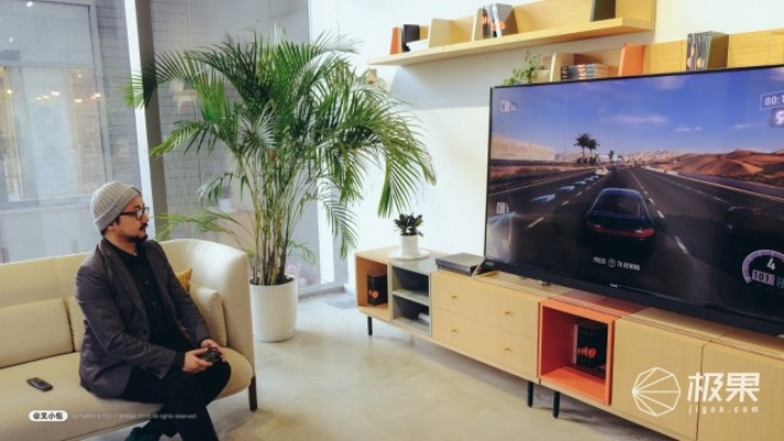 墨西哥客户惊呼：海信136寸巨幕电视70万值了！震撼体验新升级