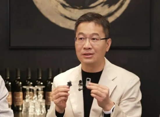 小米高管亲临《鹅鸭杀》现场，卢伟冰揭秘新潮流游戏体验！