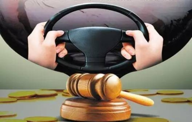 男子上班丢3个车轮？游戏里的防盗战早把这点玩明白了！