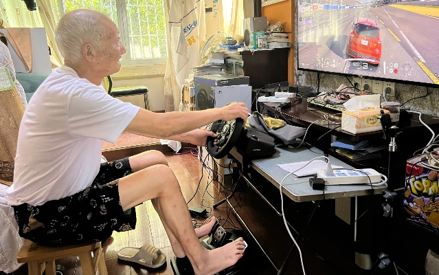 找回生活掌控，杨老头90岁力证游戏非逃避新境界