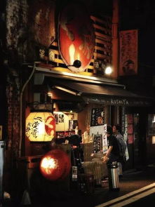 抖音热门“蒂法酒馆”微醺再现，东山小红风潮再起！