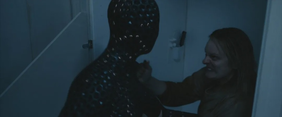 独居惊悚事件改编，恶意阴影笼罩《真实恐惧降临》