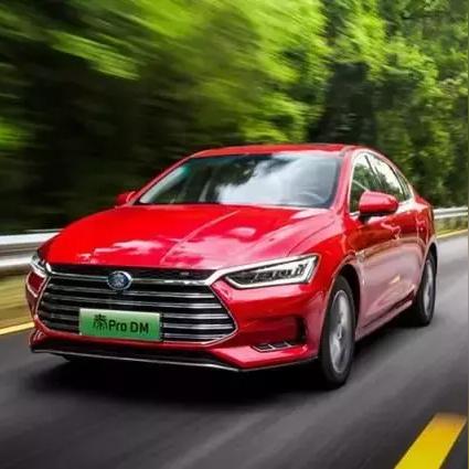 iPhone 18Pro惊艳亮相:单孔屏设计,三色可选,色彩新风尚 iPhone 18Pro惊艳亮相:单孔屏设计,三色可选,色彩新风尚