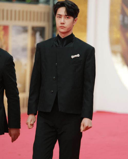 邓超瘦身奇迹！腰围缩水10cm，男大当婚新风尚