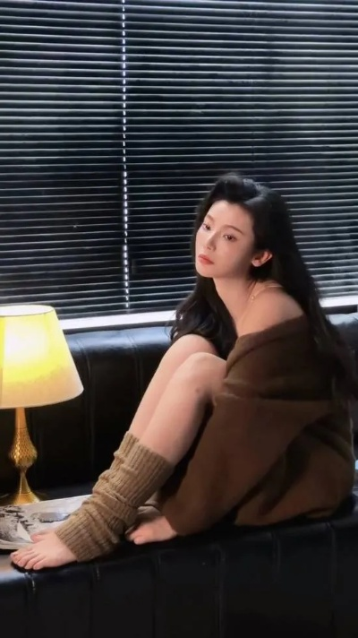 香肩诱惑!邻家御姐“浩浩妈”魅力升级,心动了吗? 香肩诱惑!邻家御姐“浩浩妈”魅力升级,心动了吗?