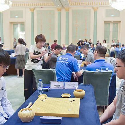 真人操控AI登顶韩服，92%胜率揭秘背后真相