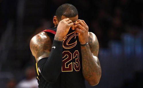 詹姆斯21年全明星首发出局,NBA2026年新纪录诞生! 詹姆斯21年全明星首发出局,NBA2026年新纪录诞生!