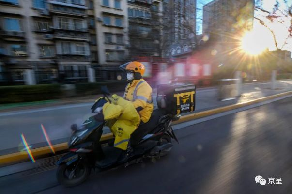 孤独骑士独守孤城,外卖传奇见证城市温暖 孤独骑士独守孤城,外卖传奇见证城市温暖