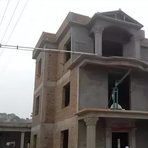 女子实验热水浇车玻璃,网友笑翻:新技能解锁! 女子实验热水浇车玻璃,网友笑翻:新技能解锁!