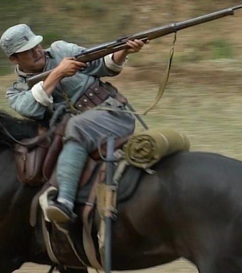 吴京谢霆锋主演《镖人》全龄骑马实拍,5岁萌娃也上马,童真演绎新风采 吴京谢霆锋主演《镖人》全龄骑马实拍,5岁萌娃也上马,童真演绎新风采