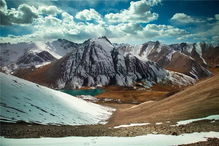 衡山变身冰河奇景，徒步穿越挑战10小时极限