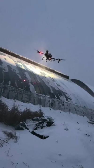 无人机除雪生意火爆，飞手300元/小时抢手，活儿多到干不完！