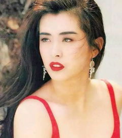 王祖贤58岁优雅气质惊艳，慵懒撩发成焦点新风尚