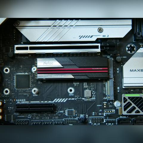 电脑内存惊人！1.5万配置狂占半，64GB内存售价高达7000元，性价比新标杆！