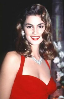 辛迪·克劳馥女儿凯雅·杰柏:辣照中成长,揭秘超模母女时尚传奇 辛迪·克劳馥女儿凯雅·杰柏:辣照中成长,揭秘超模母女时尚传奇