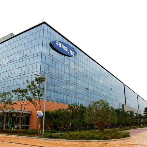 三星闪存价格飙升**惊人涨幅**,市场预期再破极限! 三星闪存价格飙升**惊人涨幅**,市场预期再破极限!