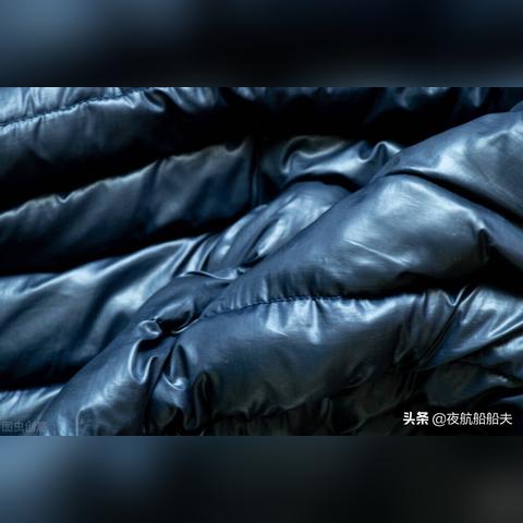 羽绒服洗涤隐患大揭秘：涂层阻气压力爆表风险高