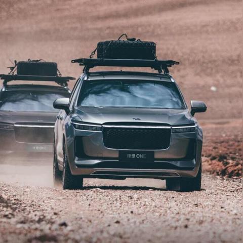 网购宝马X5五天频趴窝，大爷泪目：网友热议新豪车隐患