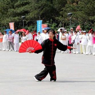 妻子淡定接手800万彩票大奖，共筑幸福生活