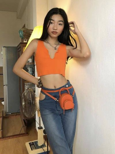 千禧辣妹囧图揭秘：16岁表妹与25岁我甜蜜回忆