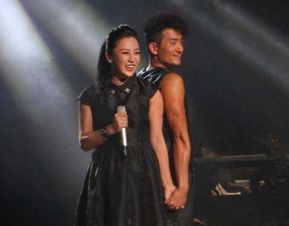 张冬玲阿宝结婚照是真的？游戏圈CP谣言背后的3个认知陷阱