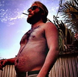 《生化危机9》里昂肌肉魅力引爆狂热粉丝，健硕形象引领潮流新风尚