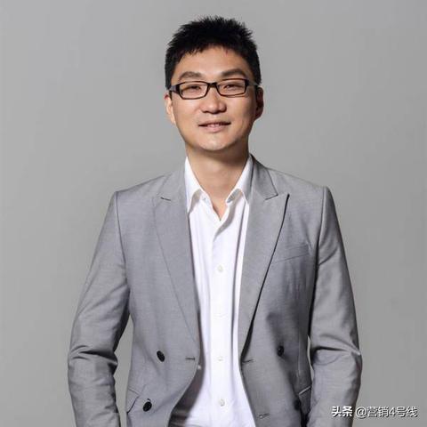 马化腾年会红围脖热唱，王一博经典改编新声再现