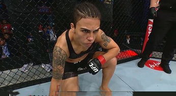 张伟丽力压中国第一人:扇耳光大赛差距明显,实力见证! 张伟丽力压中国第一人:扇耳光大赛差距明显,实力见证!