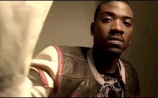 歌手RayJ病重缠身，春宫带传闻背后新价值揭示