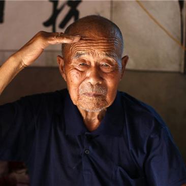 八年沉寂游戏逆袭，全网热议新潮流