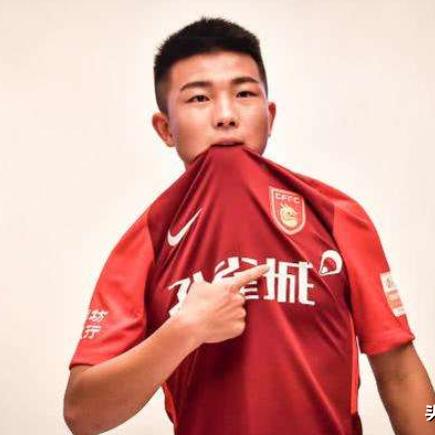 主C天赋先点大招还是小技能？2026年3款热门游戏实战数据给你答案