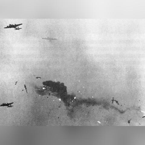 《皇牌空战8》预购独享，体验《0》经典再续传奇