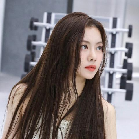 PS官方联动预告曝光，女团LE SSERAFIM队长金采源成神秘合作嘉宾！