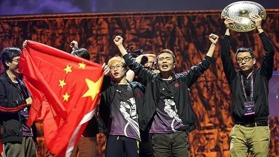 DOTA2中国队2026年夺冠，为什么这一次的胜利能戳中所有玩家的泪点？