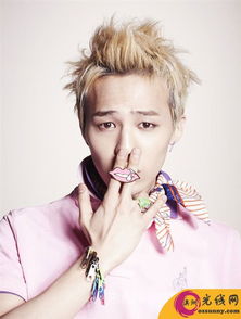 韩星权志龙亲密互动引热议，中国女演员坐大腿场面引网友热议