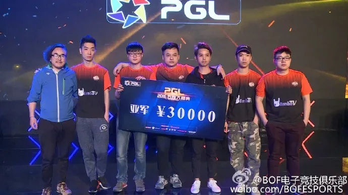 热血激战!CN龍八强强势崛起,Alex解说团点燃CS1.6激情战场! 热血激战!CN龍八强强势崛起,Alex解说团点燃CS1.6激情战场!