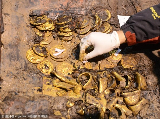 月入过万揭秘：垃圾堆里淘金，轻松扫出1700克金粉宝藏