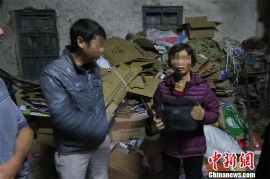 男子三年积少成多偷废纸箱3.5万斤，获刑一年警示环保意识缺失