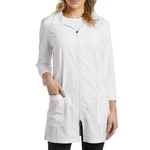 Nike实验室外套大揭秘：时尚白大褂新潮流