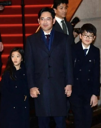 三星长公主之子高中禁玩手机，首尔大学录取彰显自律力量