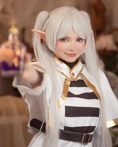 艾什莉体模COS芙莉莲:女神穿搭揭秘,清冷风格美翻天 艾什莉体模COS芙莉莲:女神穿搭揭秘,清冷风格美翻天