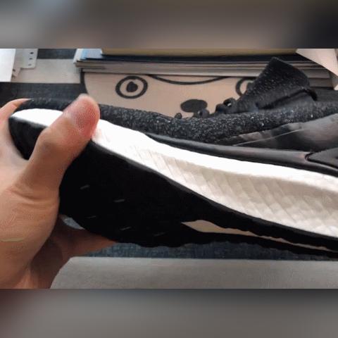 小米YU7 GT纯电SUV，黑武士外观300km/h极速，酷炫新价值！