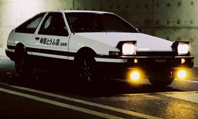 AE86鼠标惊艳登场,可动头灯全车灯光升级,再现经典风采! AE86鼠标惊艳登场,可动头灯全车灯光升级,再现经典风采!